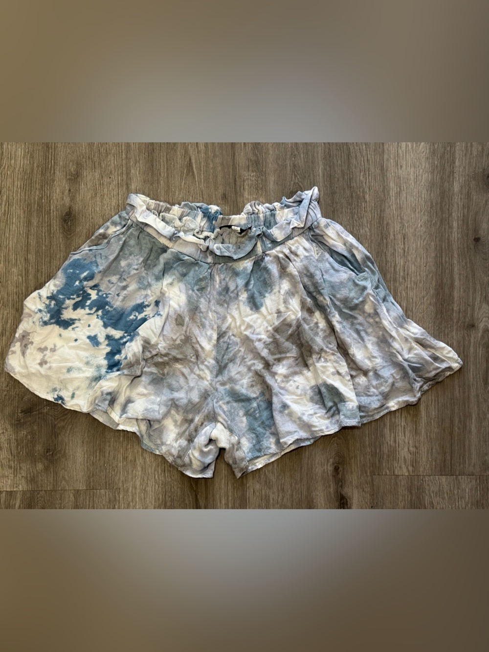 Final Touch Blue & Cream Tie-Dye Ruffle Waist Shorts